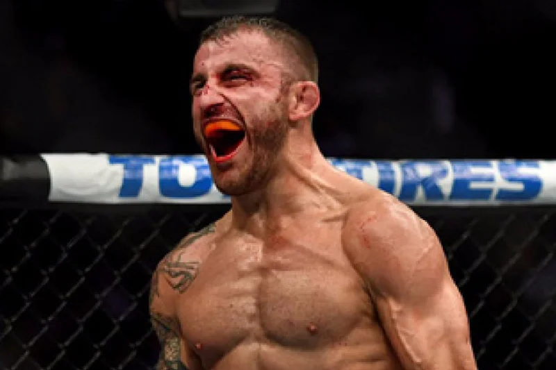 Волкановски назвал Руффи лучшим ударником UFC прямо сейчас